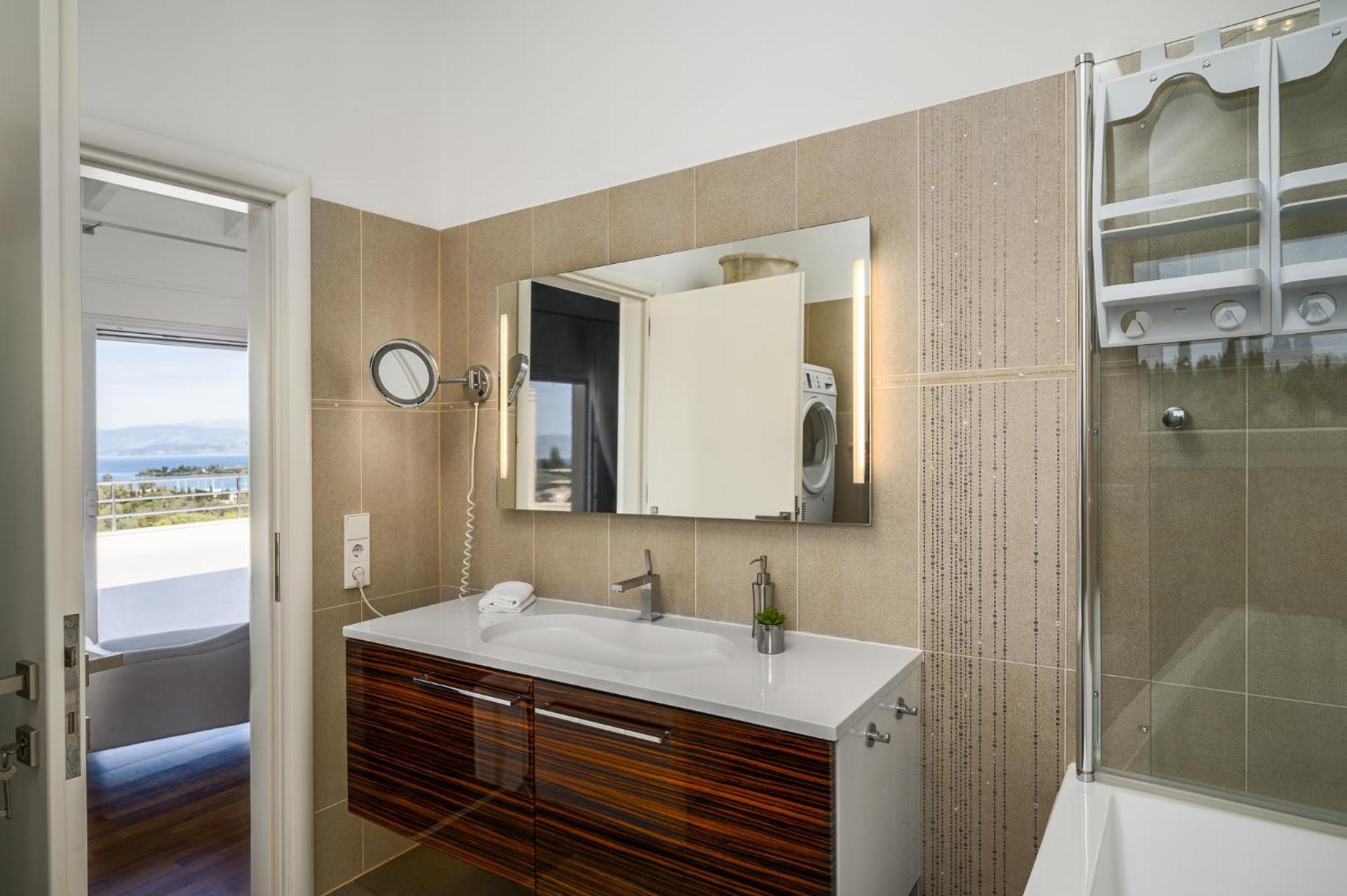 Apartamento Euphoria Seaview Residences With Shared Pool By Konnect Gouvia